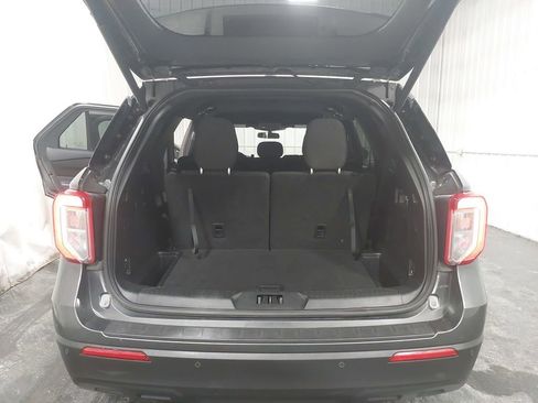 Used 2020 Ford Explorer XLT image 13