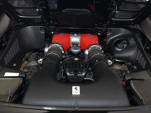 Used 2015 Ferrari 458 Spider Base image 26