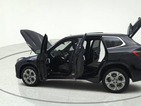 Used 2024 BMW X1 xDrive28i AWD/4WD image 11