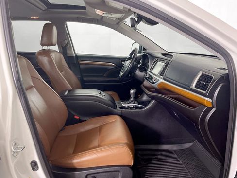 Used 2018 Toyota Highlander Limited image 33