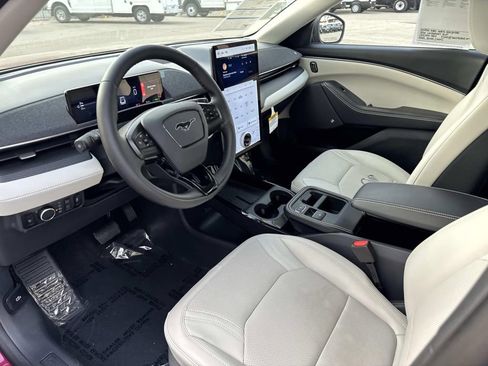 Used 2025 Ford Mustang Mach-E Premium image 14