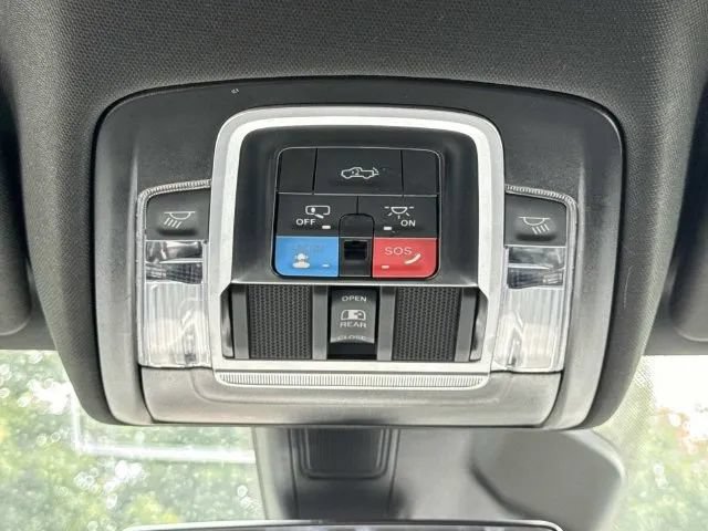 Used 2025 RAM 1500 Laramie AWD/4WD image 18