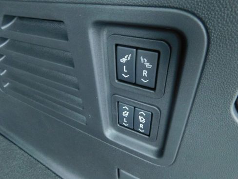 New 2026 Chevrolet Traverse High Country image 14