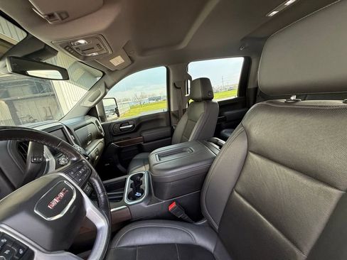 Used 2021 GMC Sierra 3500 SLT w/ SLT Premium Package image 12