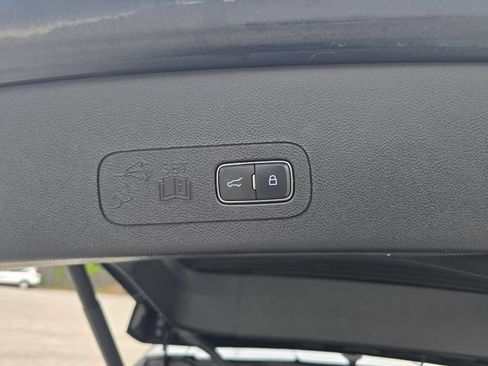 Used 2023 Lincoln Aviator Reserve w/ Equipment Group 201A RWD image 16