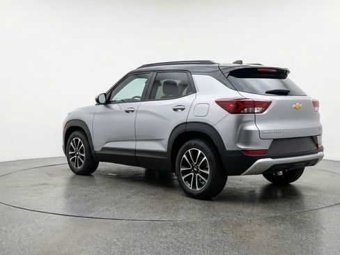 Used 2025 Chevrolet TrailBlazer LT image 6