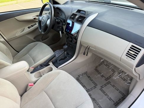 Used 2013 Toyota Corolla L FWD image 22