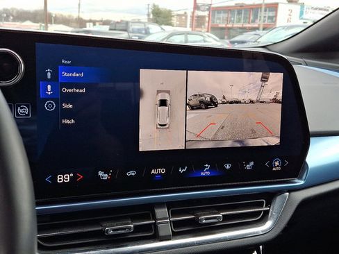 Certified 2025 Chevrolet Equinox EV LT w/ Convenience Package image 17