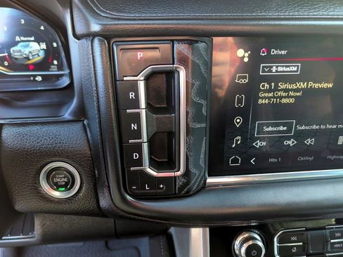 Used 2023 GMC Yukon XL Denali image 26