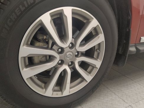 Used 2015 Nissan Pathfinder SL w/ Trailer Tow Package FWD image 31