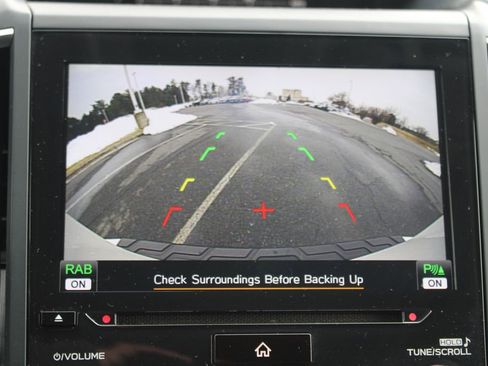 Used 2021 Subaru Forester Touring image 25