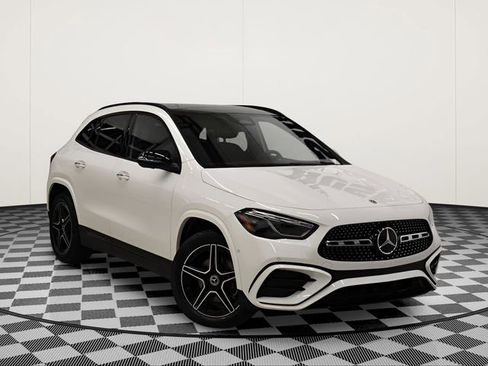 New 2026 Mercedes-Benz GLA 250 4MATIC image 1