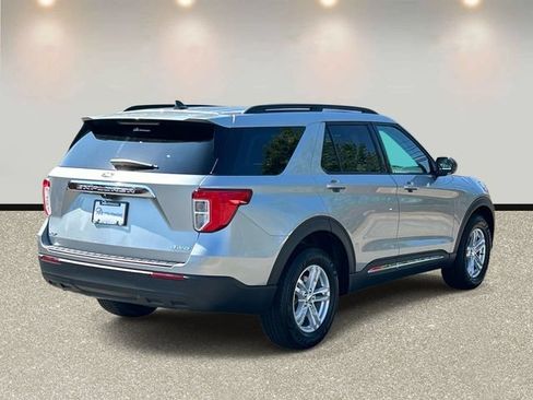 Certified 2023 Ford Explorer XLT AWD/4WD image 5