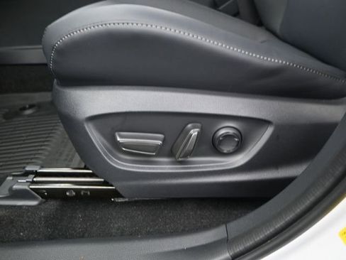 Used 2026 Toyota Crown Limited image 11