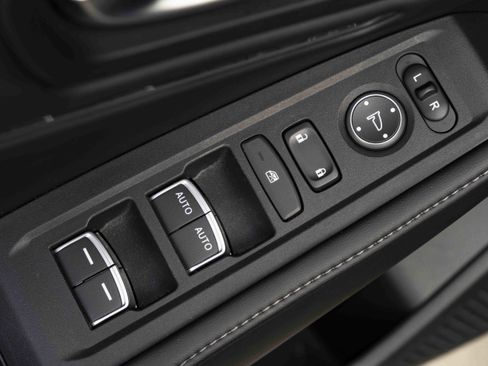 Used 2023 Honda Accord Sport image 38