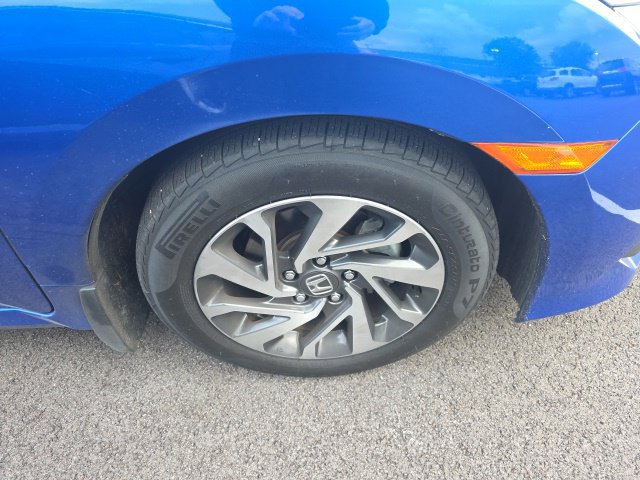Used 2018 Honda Civic EX image 8