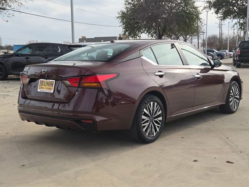 Certified 2025 Nissan Altima 2.5 SV image 7