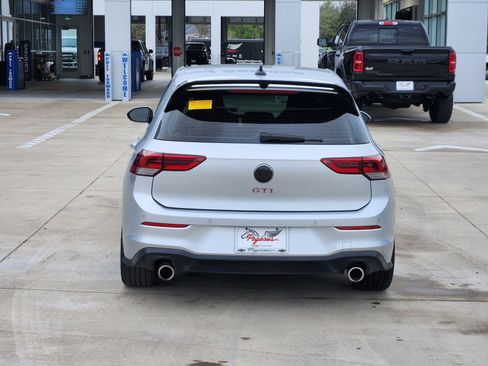 Used 2022 Volkswagen GTI SE image 8