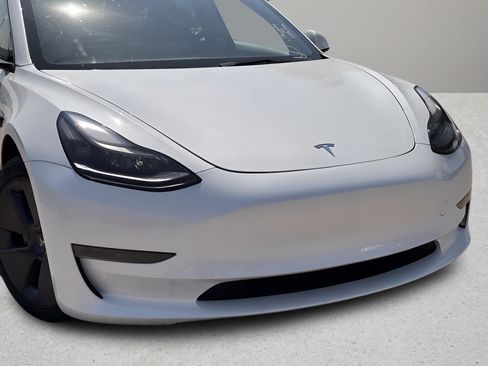 Used 2023 Tesla Model 3 Standard Range RWD image 26