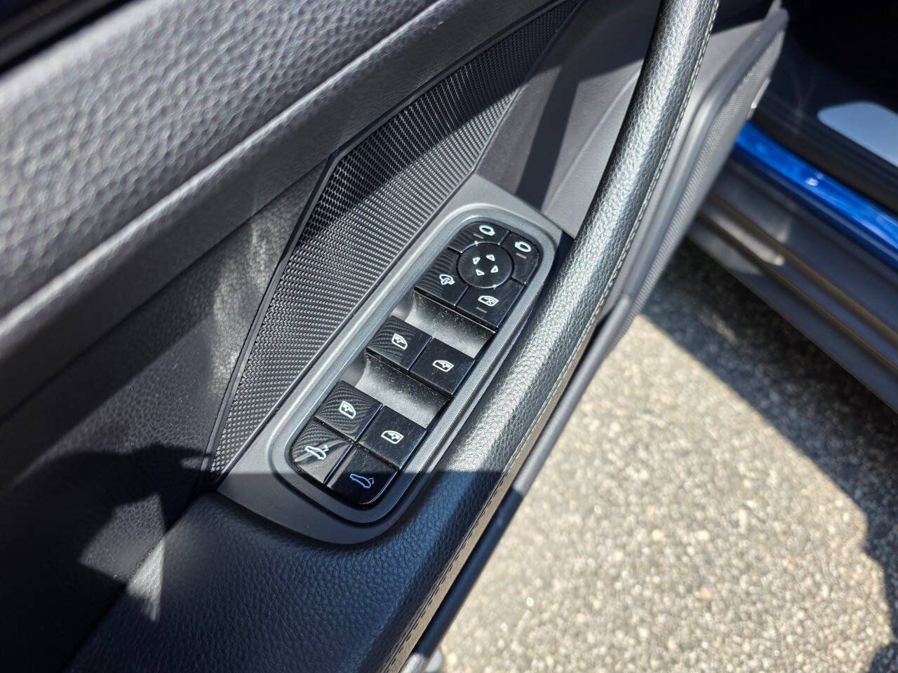 Used 2018 Porsche Panamera 4 AWD/4WD image 13