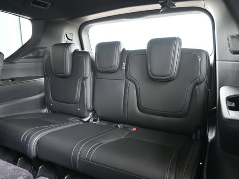 New 2025 Nissan Armada PRO-4X image 17