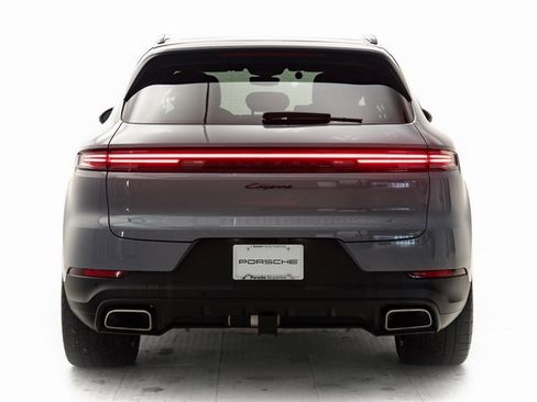 Used 2024 Porsche Cayenne image 34