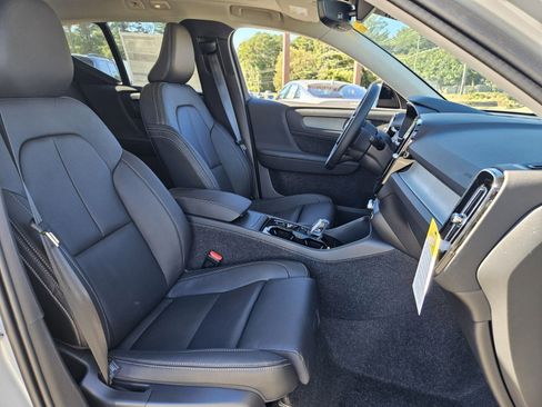 New 2026 Volvo XC40 B5 Plus w/ Protection Package Premier image 11