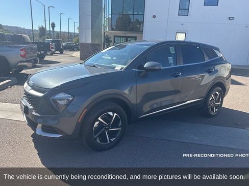 Used 2023 Kia Sportage LX AWD/4WD image 15