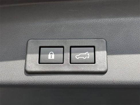 Certified 2026 Subaru Ascent Limited image 10