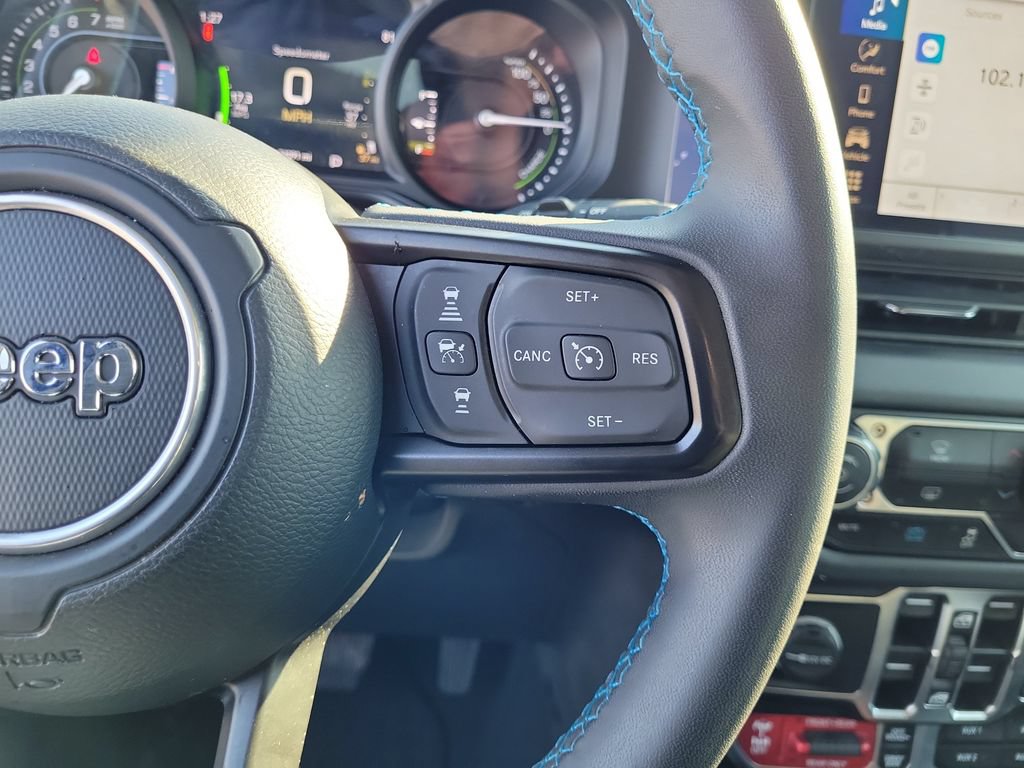 Used 2024 Jeep Wrangler Unlimited Rubicon 4xe AWD/4WD image 29