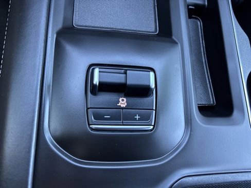 Used 2025 GMC Sierra 2500 Denali Ultimate image 44