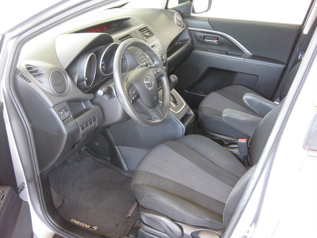 Used 2015 MAZDA MAZDA5 Sport FWD image 12