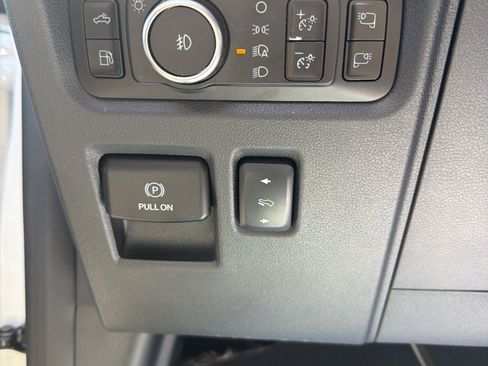 Used 2025 Ford F150 Lariat w/ Equipment Group 501A Mid AWD/4WD image 18