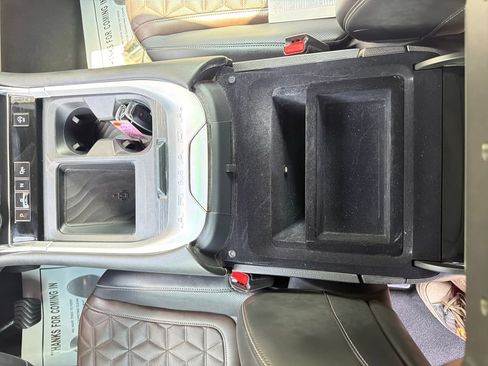 Used 2025 Nissan Armada Platinum AWD/4WD image 42