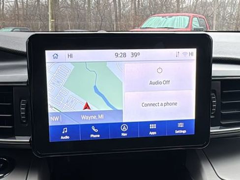 Certified 2022 Ford Explorer XLT w/ Equipment Group 202A image 22