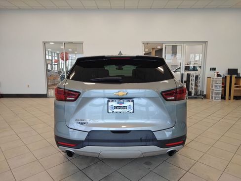 Used 2025 Chevrolet Blazer LT image 4