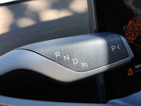 Used 2024 Tesla Model Y Performance AWD/4WD image 21