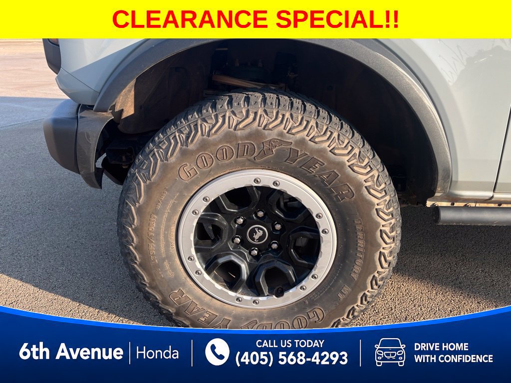 Used 2023 Ford Bronco Badlands w/ Sasquatch Package AWD/4WD image 9