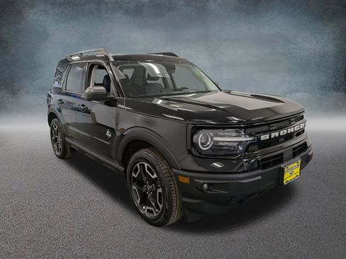 Used 2021 Ford Bronco Sport Outer Banks w/ Outer Banks Package AWD/4WD image 3