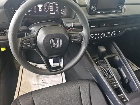 Used 2024 Honda Accord EX image 11