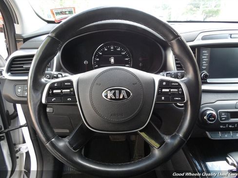 Used 2019 Kia Sorento EX w/ EX Touring Package AWD/4WD image 17
