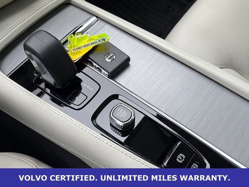 Certified 2023 Volvo XC90 B5 Core w/ Protection Package AWD/4WD image 21