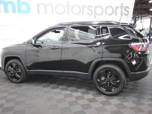 Used 2020 Jeep Compass Latitude AWD/4WD image 3