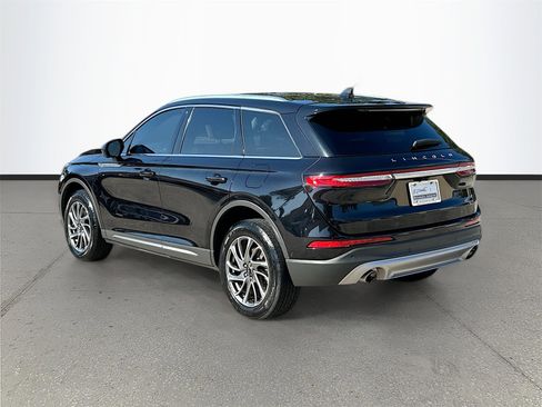 Used 2021 Lincoln Corsair AWD image 5