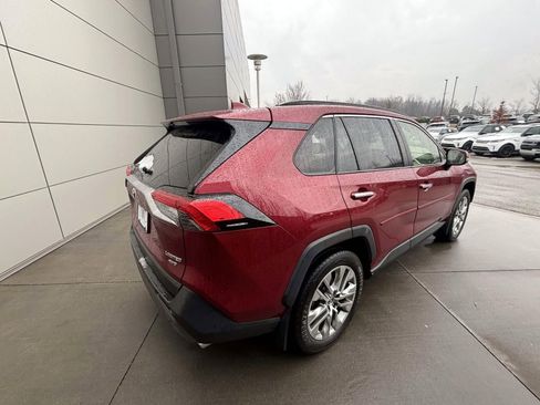 Used 2019 Toyota RAV4 Limited w/ Advanced Technology Package image 7