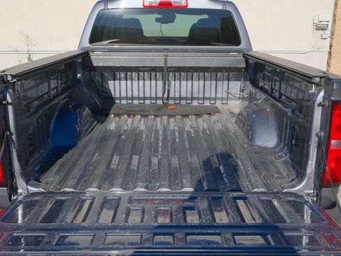 Used 2022 Chevrolet Colorado LT w/ Safety Package image 37