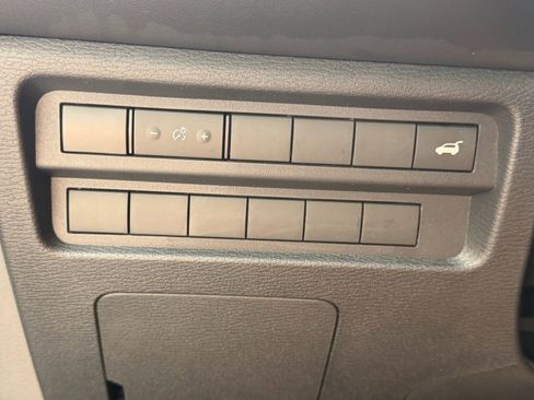 Used 2023 Mitsubishi Outlander SEL FWD image 23