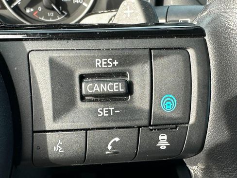 Used 2023 Nissan Rogue SV w/ SV Premium B Package image 21