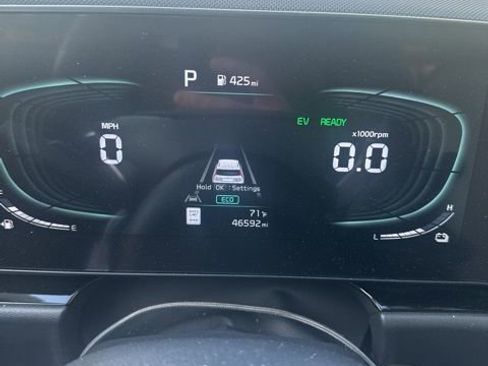 Used 2023 Kia Niro EX FWD image 10