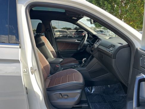 Used 2024 Volkswagen Tiguan SEL R-Line image 43